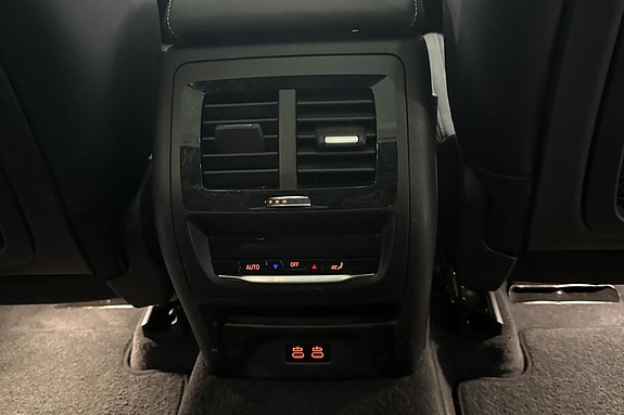 BMW iX3 30 of 30