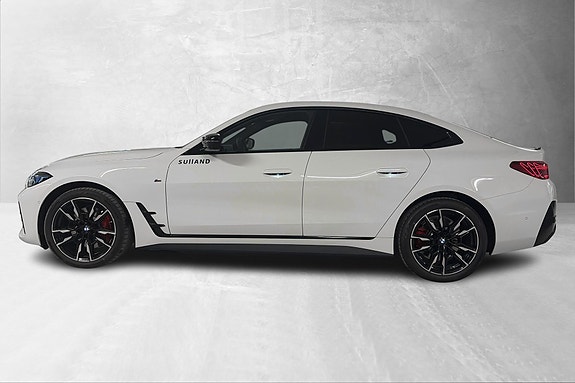 BMW i4 2 of 25