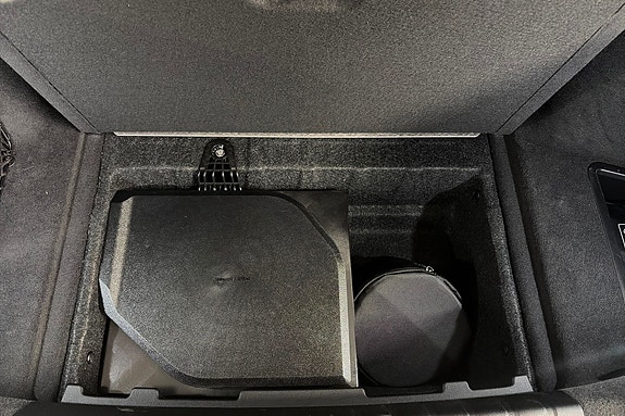 BMW i4 24 of 25