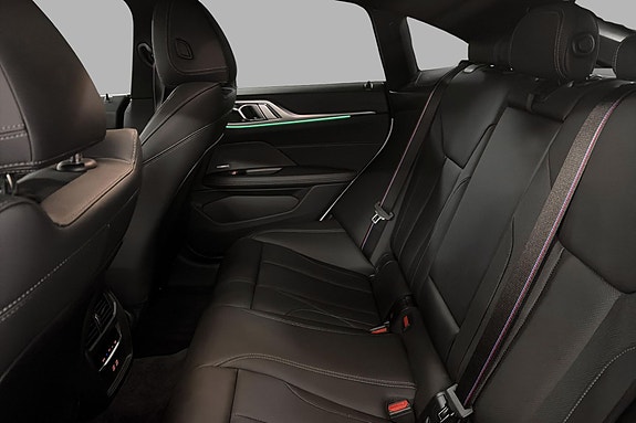BMW i4 19 of 25