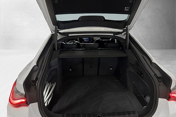 BMW i4 20 of 27