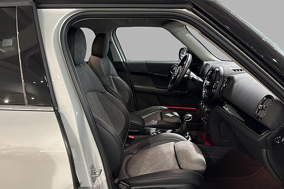 MINI Countryman Cooper SE 16 of 29