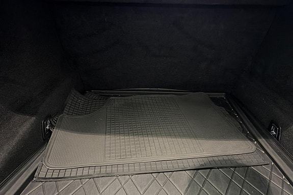 BMW 750i 19 of 30