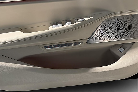 BMW 750i 29 of 30