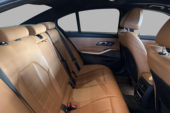 BMW 320d 18 of 29