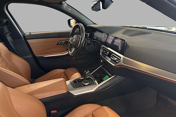 BMW 320d 16 of 29