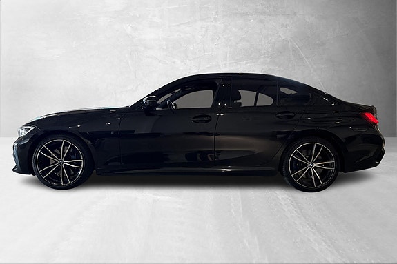 BMW 320d 2 of 29