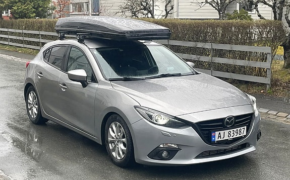 Mazda 3 2 of 7