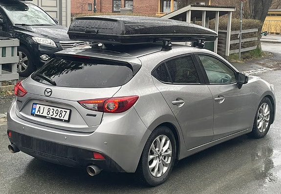 Mazda 3 3 of 7
