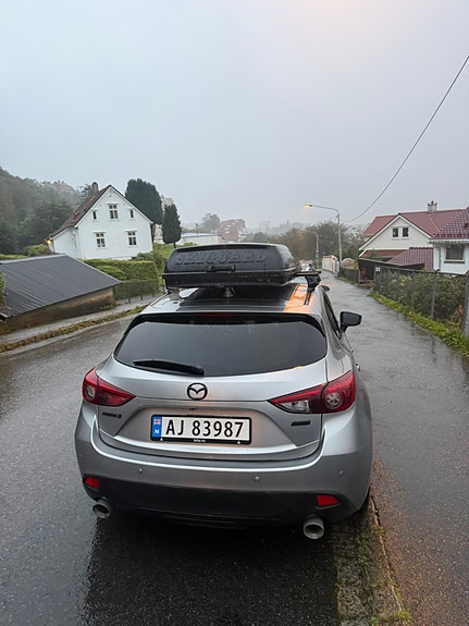 Mazda 3 6 of 7
