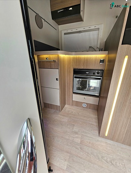 Challenger 398XL GENESIS 8 of 12