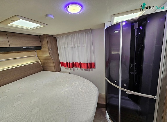 Challenger 398XL GENESIS 10 of 12
