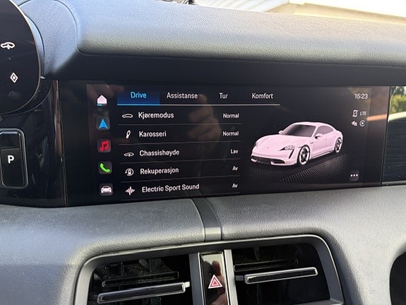 Porsche Taycan 16 of 17