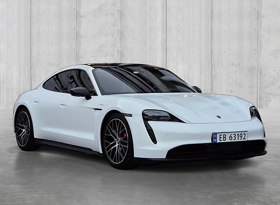 Porsche Taycan 15 of 30