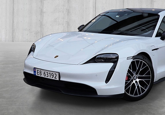 Porsche Taycan 2 of 30