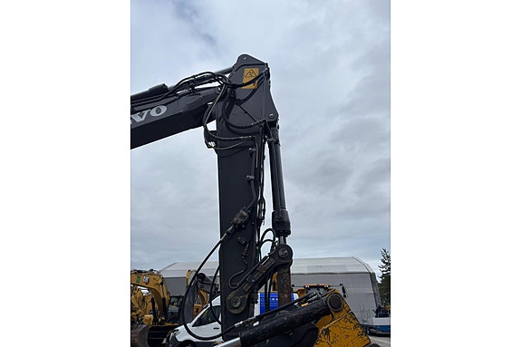 Volvo EC 140 EL 18 of 30
