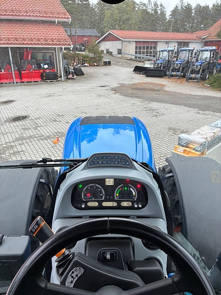 New Holland t7.225 AC 5 of 8
