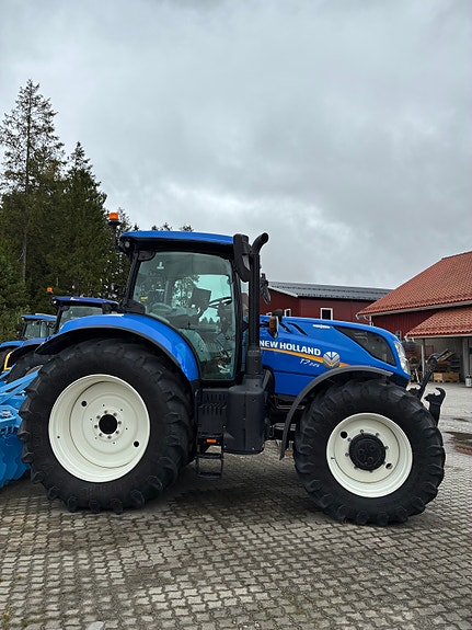 New Holland t7.225 AC 3 of 8