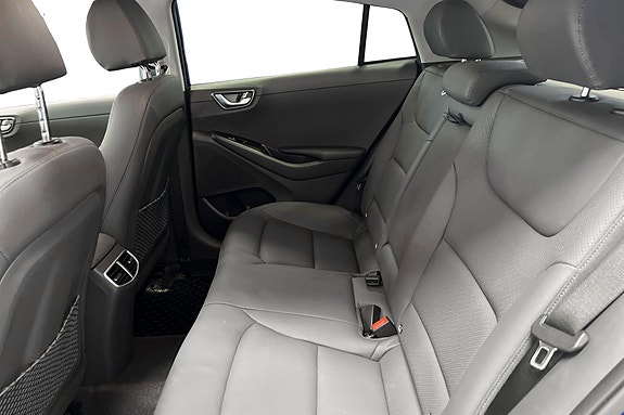 Hyundai IONIQ 10 of 14