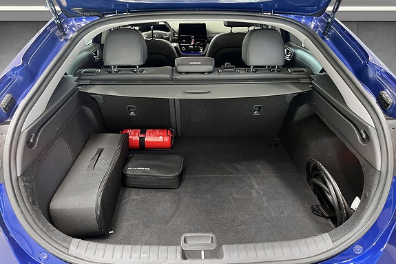 Hyundai IONIQ 12 of 14