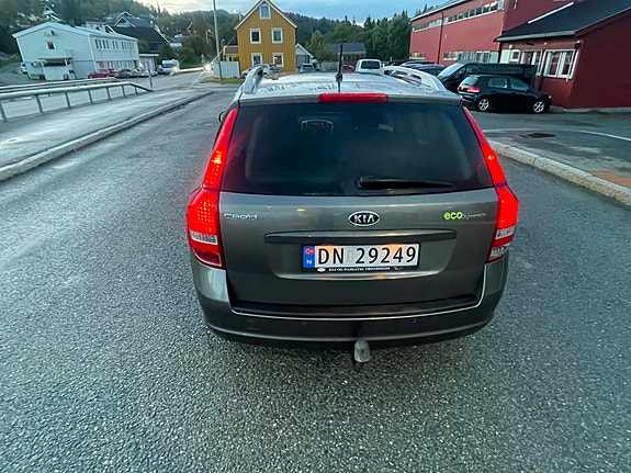 Kia Ceed 7 of 10