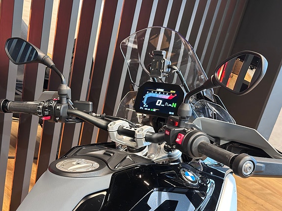 BMW R 1300 GS "Fullutstyrt" med koffertsett 7 of 9