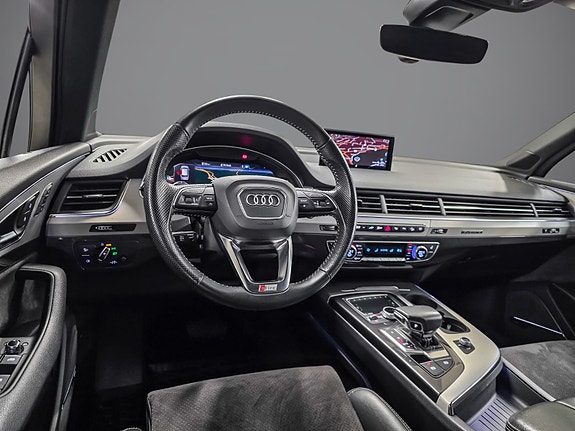 Audi Q7 17 of 30