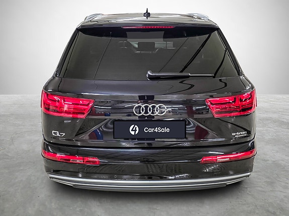 Audi Q7 4 of 30