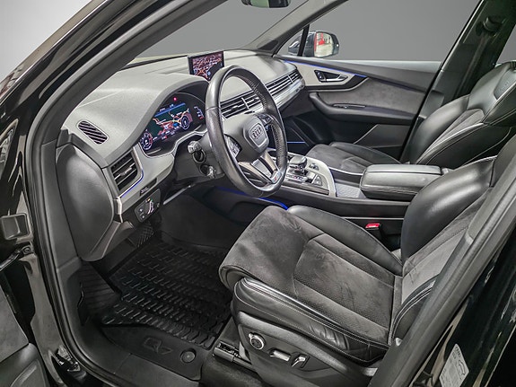 Audi Q7 16 of 30