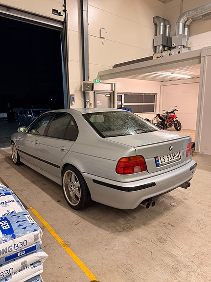 BMW M5 6 of 16