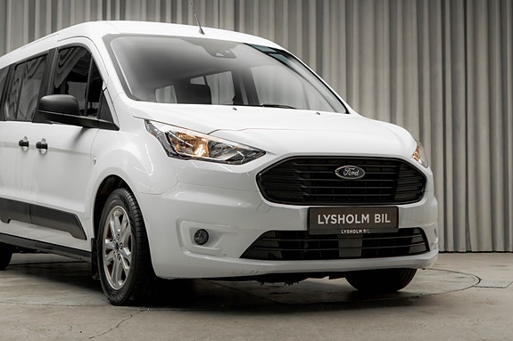 Ford Grand Tourneo Connect 3 of 30