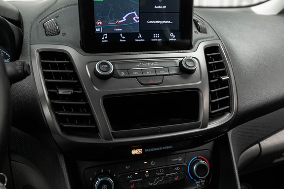 Ford Grand Tourneo Connect 25 of 30