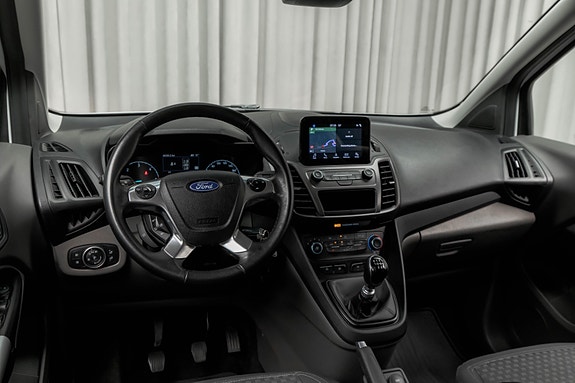 Ford Grand Tourneo Connect 14 of 30