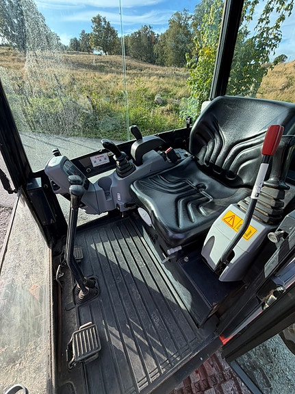Kubota KX016-4 13 of 16