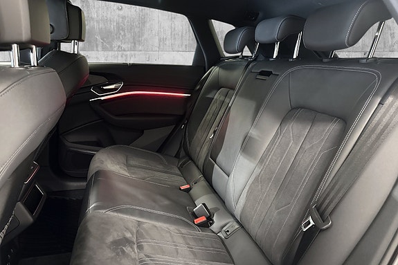 Audi Q8 e-tron 24 of 25
