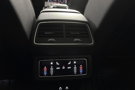 Audi Q8 e-tron 23 of 25