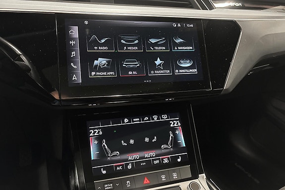 Audi Q8 e-tron 17 of 25