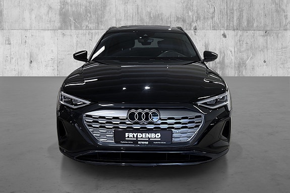 Audi Q8 e-tron 2 of 25