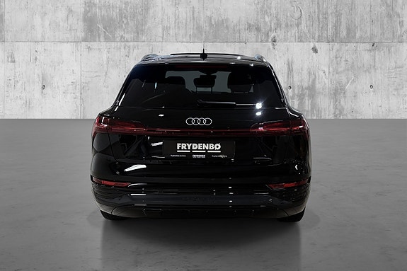 Audi Q8 e-tron 5 of 25