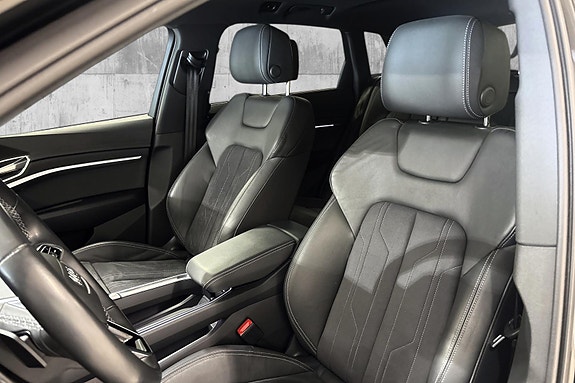 Audi Q8 e-tron 12 of 25