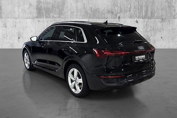 Audi Q8 e-tron 6 of 25
