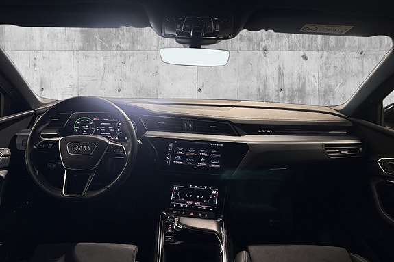 Audi Q8 e-tron 22 of 25