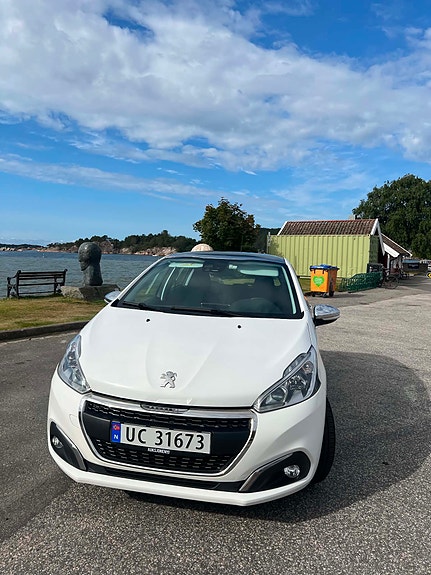 Peugeot 208 5 of 23