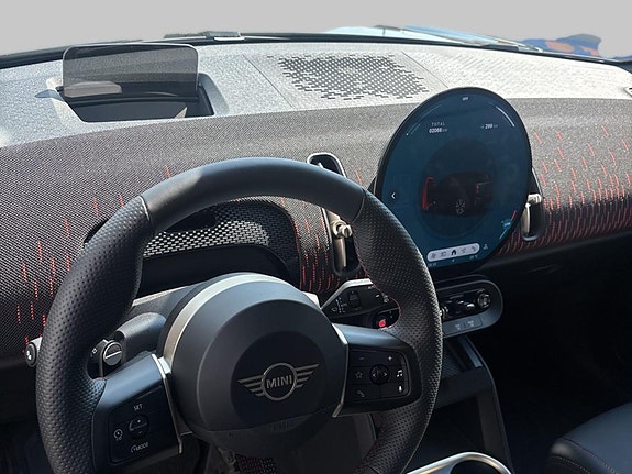 MINI Countryman SE 11 of 13