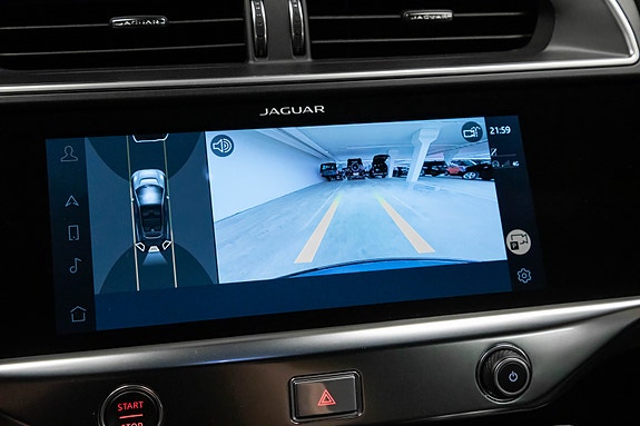 Jaguar I-PACE 24 of 30