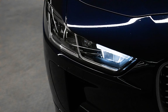 Jaguar I-PACE 13 of 30