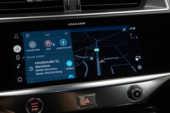 Jaguar I-PACE 27 of 30
