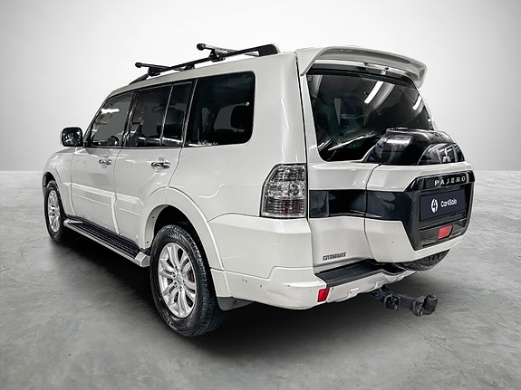 Mitsubishi Pajero 3 of 30