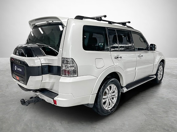 Mitsubishi Pajero 5 of 30