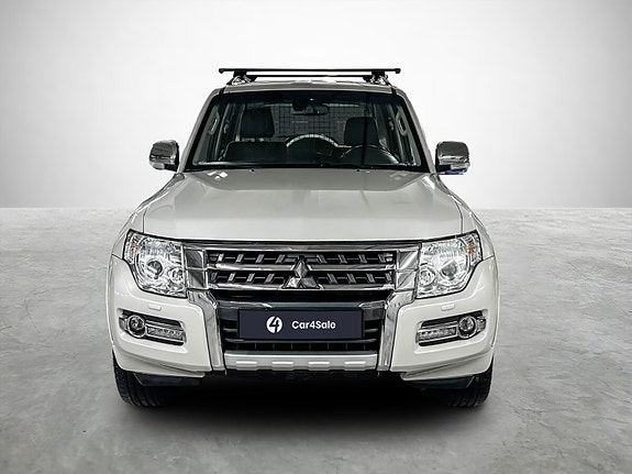 Mitsubishi Pajero 8 of 30